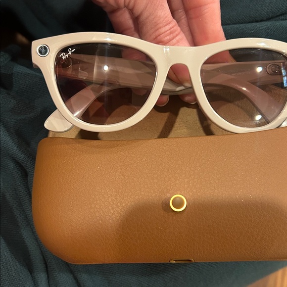 Ray-Ban Meta Skyler smart Sunglasses no scratches lens Gradient Cinnamon Pink - Picture 12 of 16